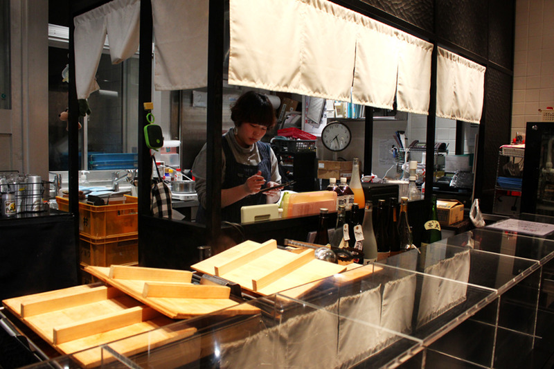 塚田のおでん屋さん おだし内観