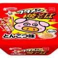 エースコック×おやつカンパニー「ブタメン焼そば　とんこつ味」発売！