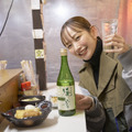 福岡のお酒好きタレントが長浜で“屋台飲み”！中上真亜子さんが『瑞音』を飲みながら語る酒LIFE